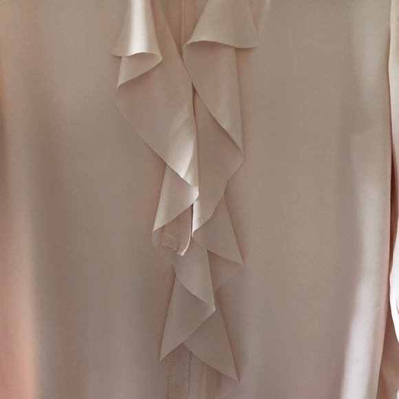 Banana Republic pale pink blouse. Size Petite Med. - Picture 3 of 8